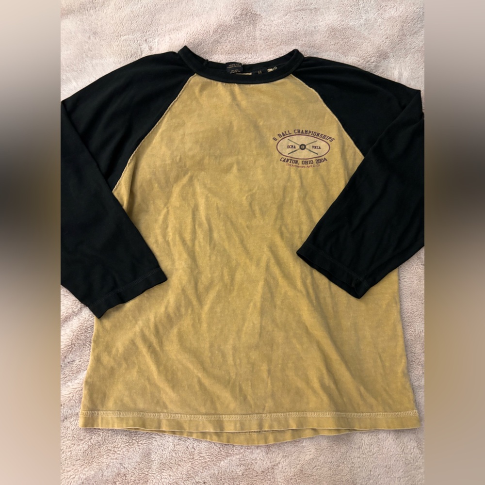 Graphic tshirt
